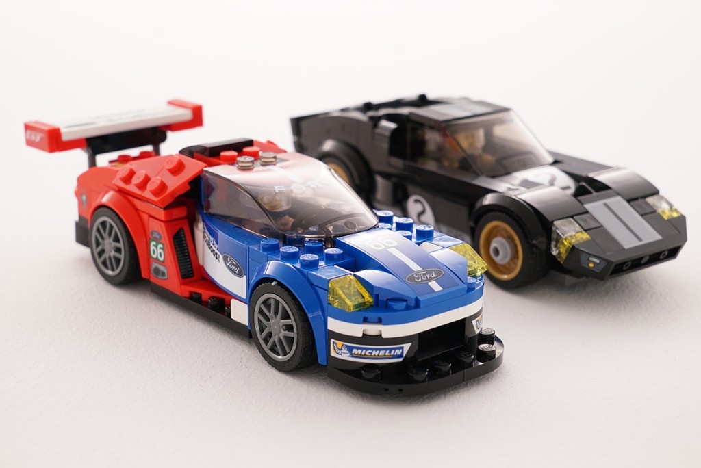 1480929981_Ford_GT___GT40_vs_Lego