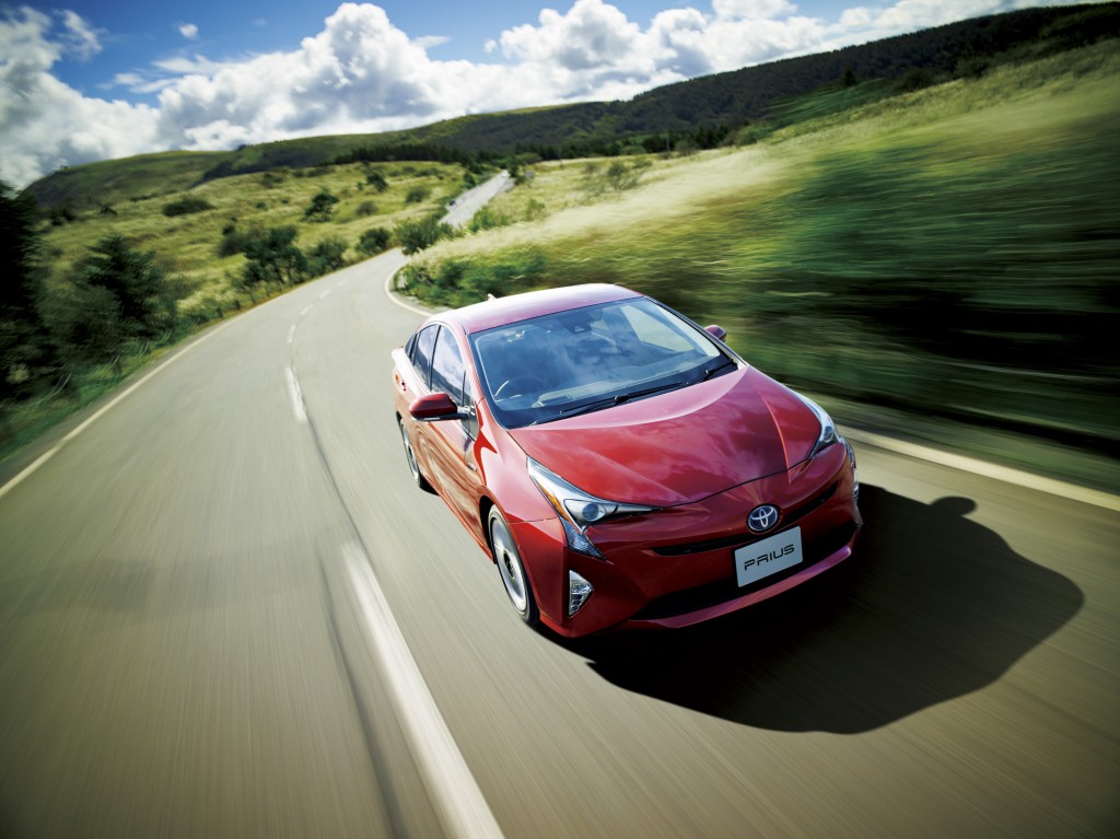 1481898566_Toyota_Prius__3_