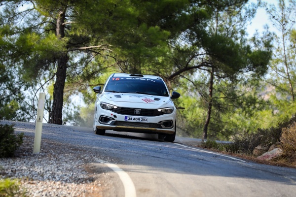 2022 Royal Teos Ege Rallisi’nde İlk Gün Tamamlandı