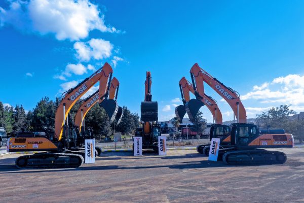 TürkTraktör’den Cacimler İnşaat’a 35‘inci İş Makinesi Teslimatı