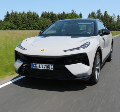 LOTUS ELETRE HİPER SUV İÇİN PIRELLI ELECT LASTİKLER ORİJİNAL EKİPMAN P ZERO VE P ZERO CORSA LASTİKLERİN 10 EBADI GELİŞTİRİLDİ !!