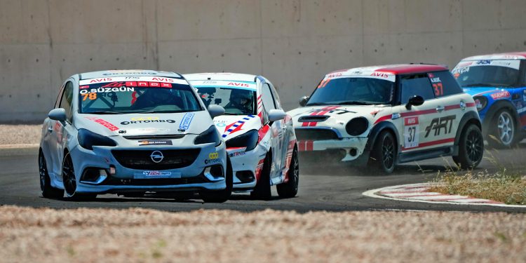 Pistte Üçüncü Randevu İzmir Park’ta