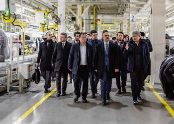 Teknoloji Bakanı Mehmet Fatih Elektrikli Chery OMODA E5’i Test Etti!