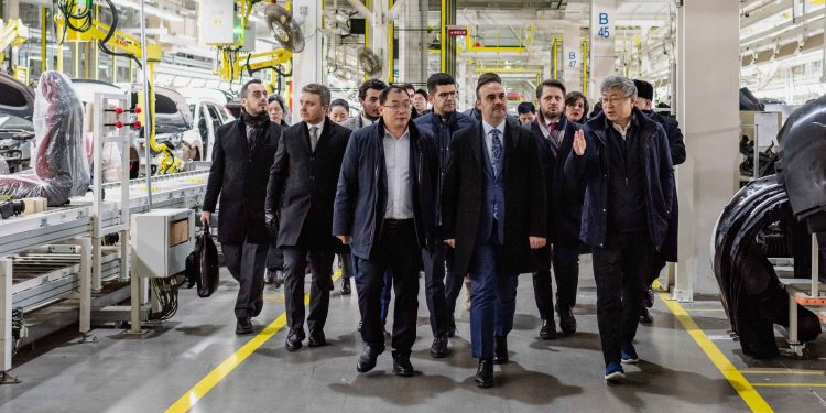 Teknoloji Bakanı Mehmet Fatih Elektrikli Chery OMODA E5’i Test Etti!