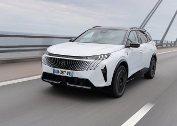 Peugeot E-5008 Elektrikli SUV | Teknoloji, Tasarım ve Dijital Sanat Galataport’ta